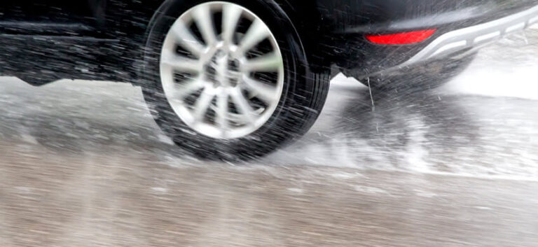 que-es-el-aquaplaning-y-como-se-evita